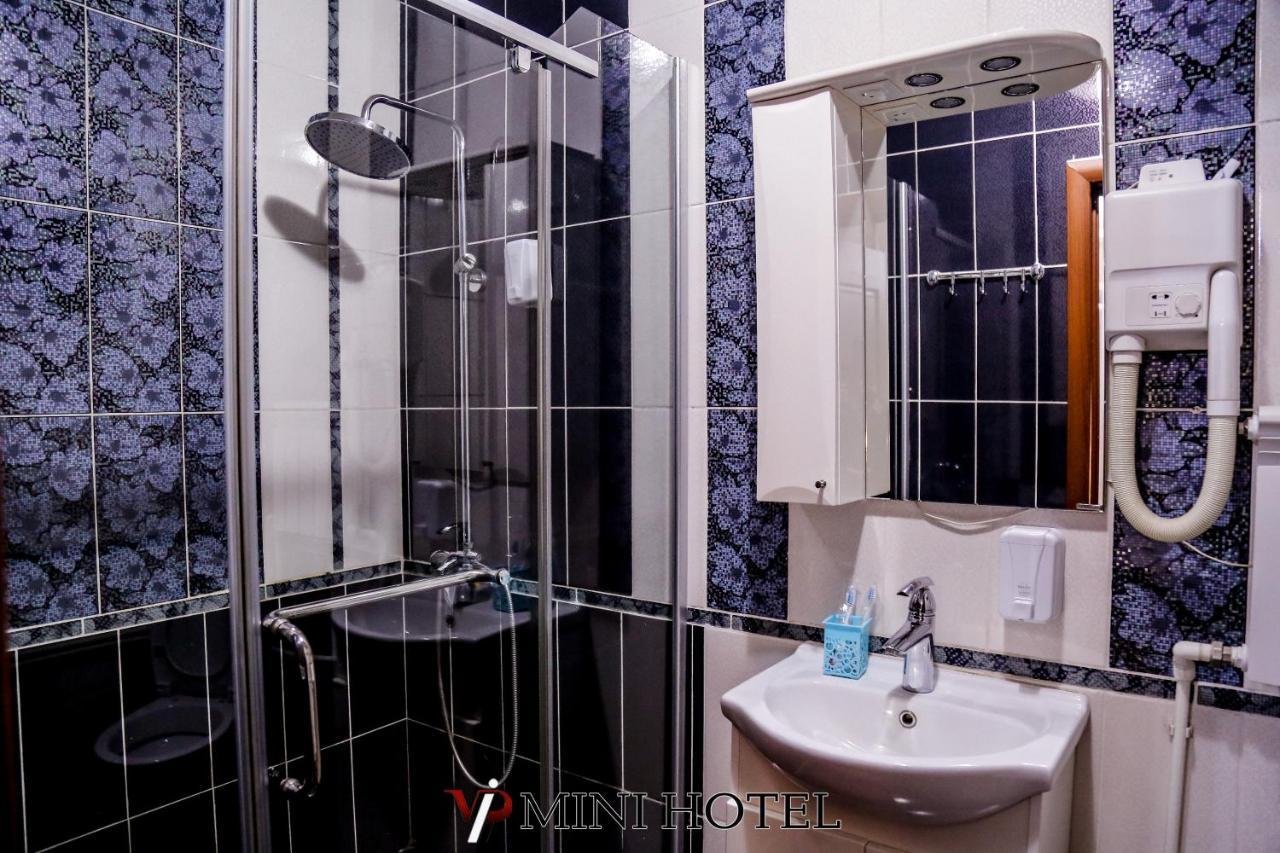 Vip Mini Hotel Semey Buitenkant foto