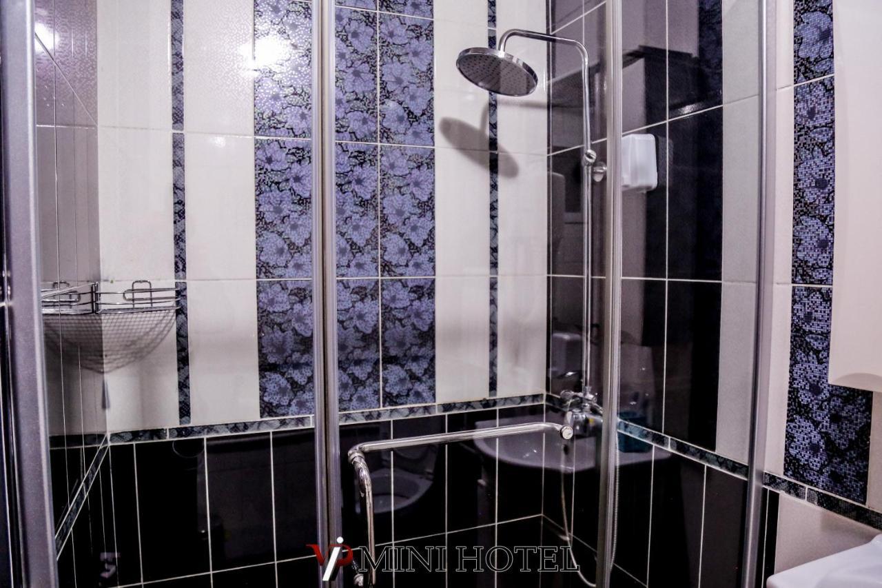 Vip Mini Hotel Semey Buitenkant foto