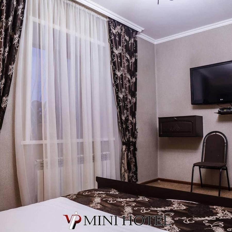 Vip Mini Hotel Semey Buitenkant foto