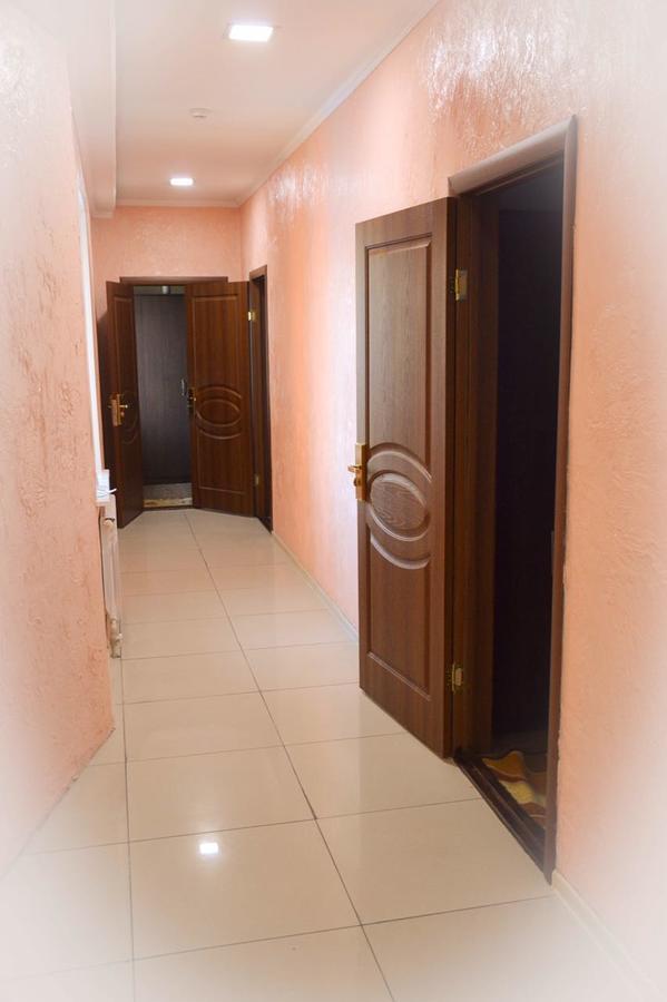 Vip Mini Hotel Semey Buitenkant foto