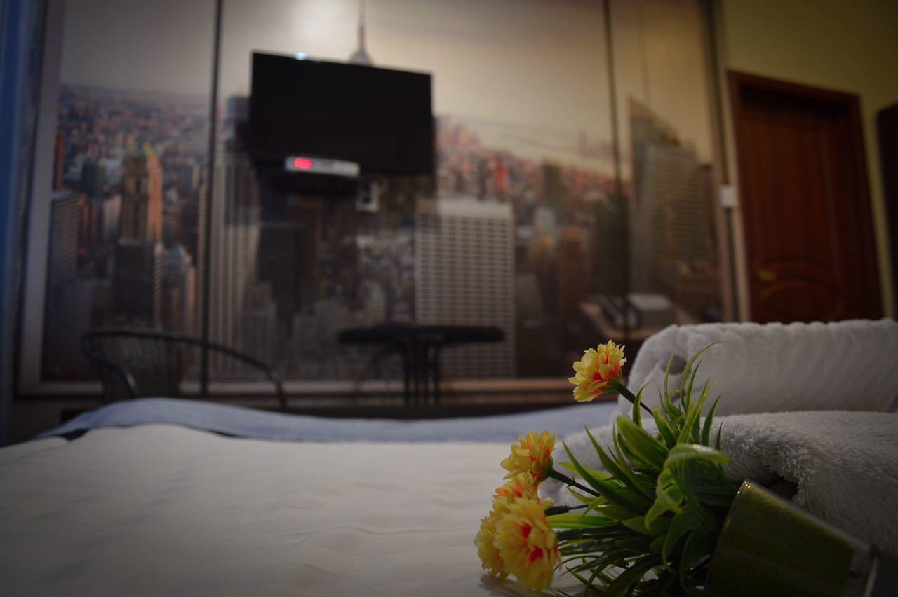 Vip Mini Hotel Semey Buitenkant foto